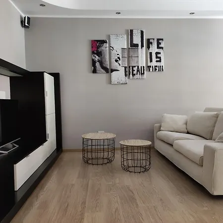 Apartment Qu4ttro
